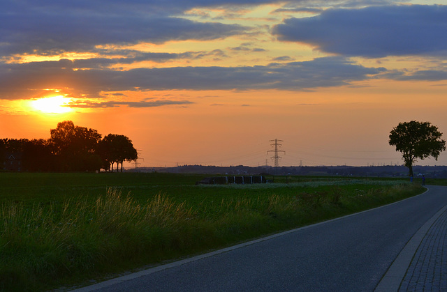 South Limbourg  Sunset ,................................(Press   Z)