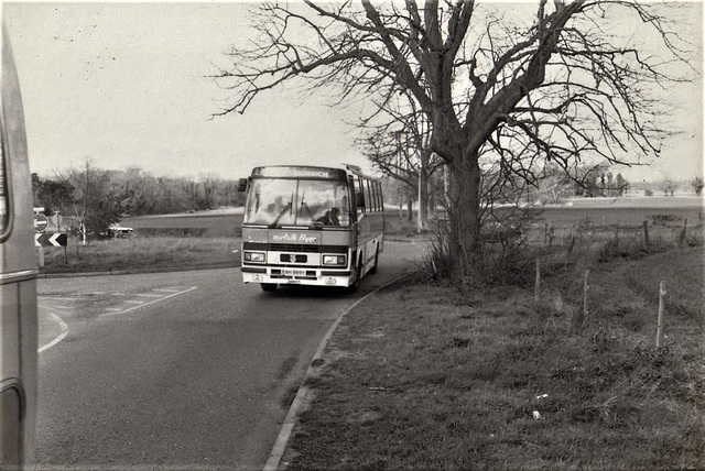 Ambassador Travel LT889 (EAH 889Y) at Earlsfield, Eriswell – 6 April 1985 (15-11)