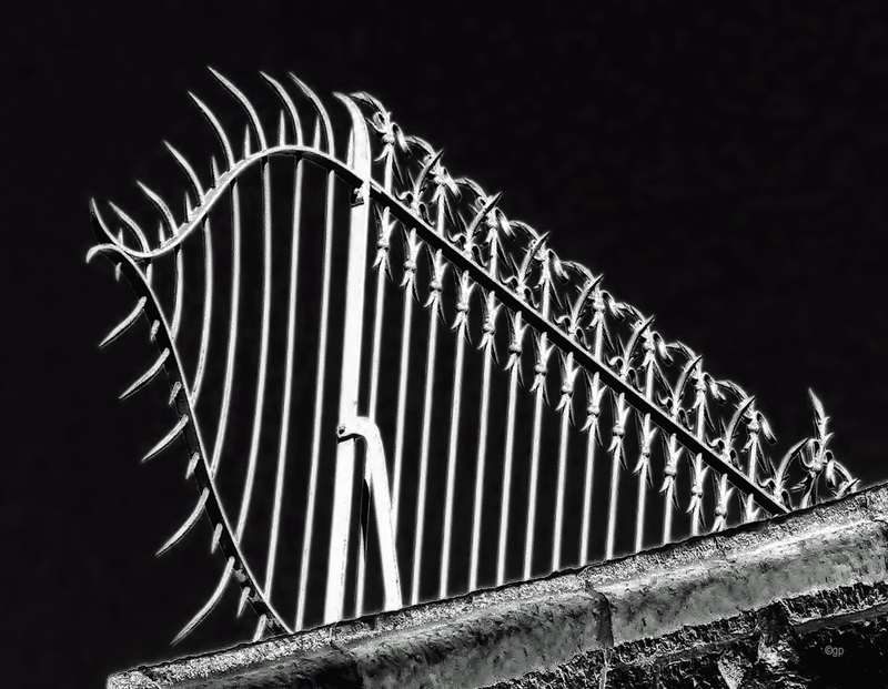 Fence-Gaudi