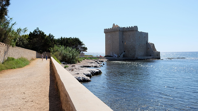 CANNES: Visite de l'ile Saint Honorat 24