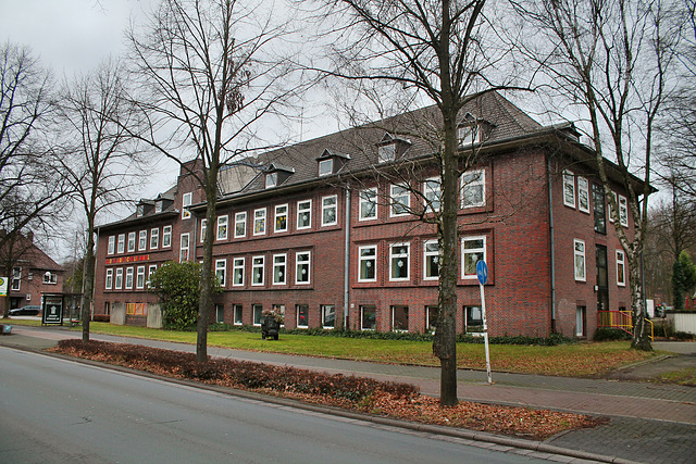 Ehem. Verwaltungsgebäude der Zeche Brassert 1/2 (Marl-Brassert) / 24.12.2016