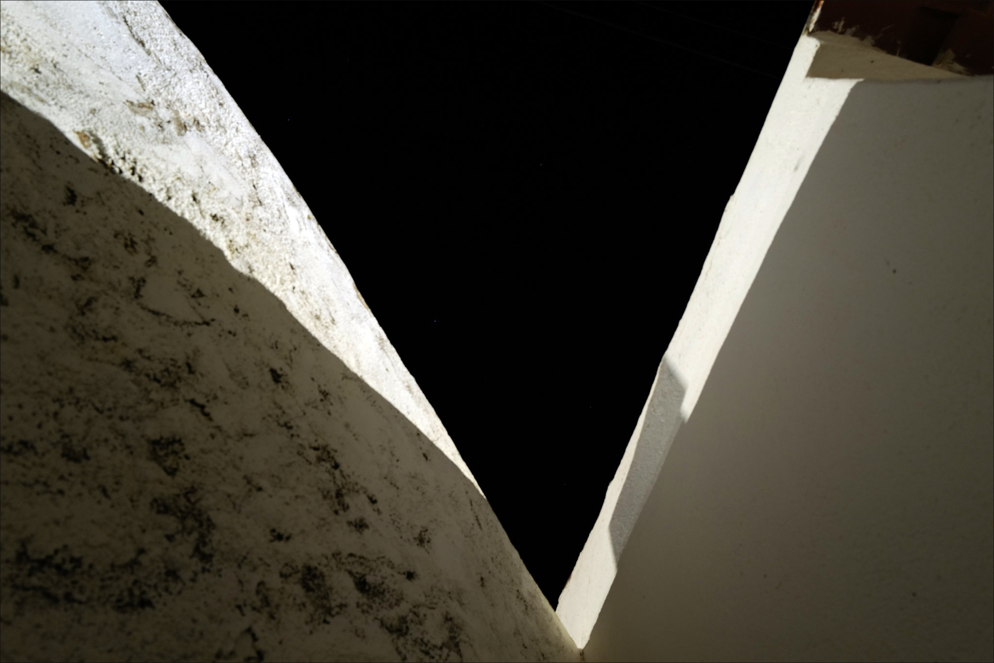 Penedos, Night and Darkness