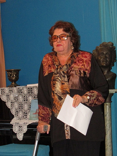 UYÁRA SCHIEFER
