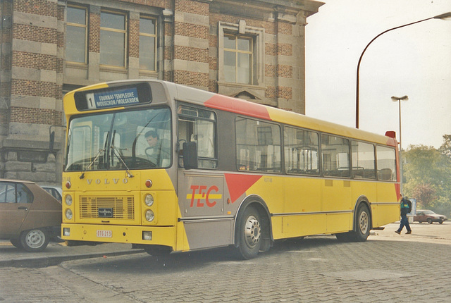 Autobus Georges (TEC contractor) 457148 (DTG 213) in Tournai – 17 Sep 1997