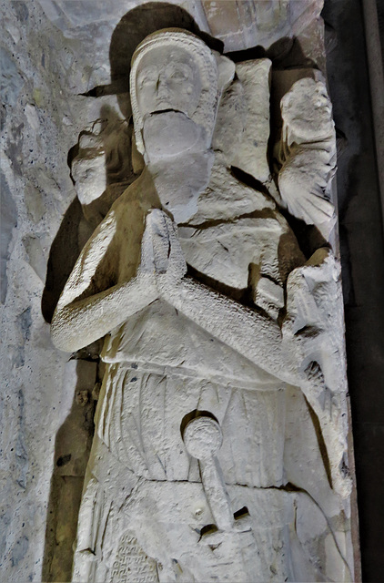 winchelsea church, sussex  c14 tomb of stephen alard +1330