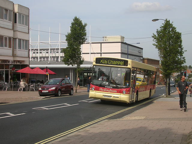 Hedingham Omnibuses L301 (S376 MVP) in Bury St Edmunds – 1 Sep 2010 (DSCN4442)
