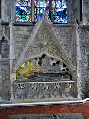 winchelsea church, sussex ,  detail of c14 tomb canopy in north aisle with effigy