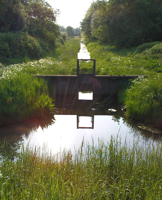 Wettern mit Wehr in der Morgensonne