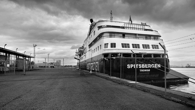 'Spitsbergen' at Leith Docks