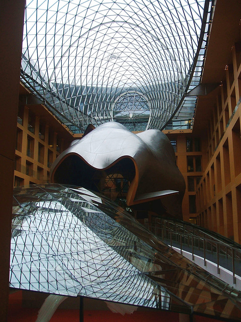 Berlin - DZ Bank  ( Arch.Frank O. Gehry 1996 - 2001) Pariser Platz 3