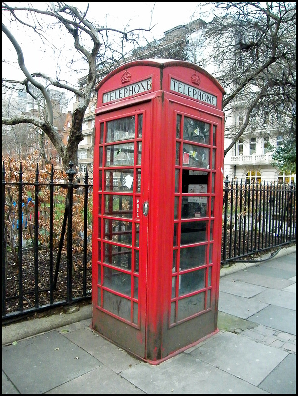 Queen Square phone box