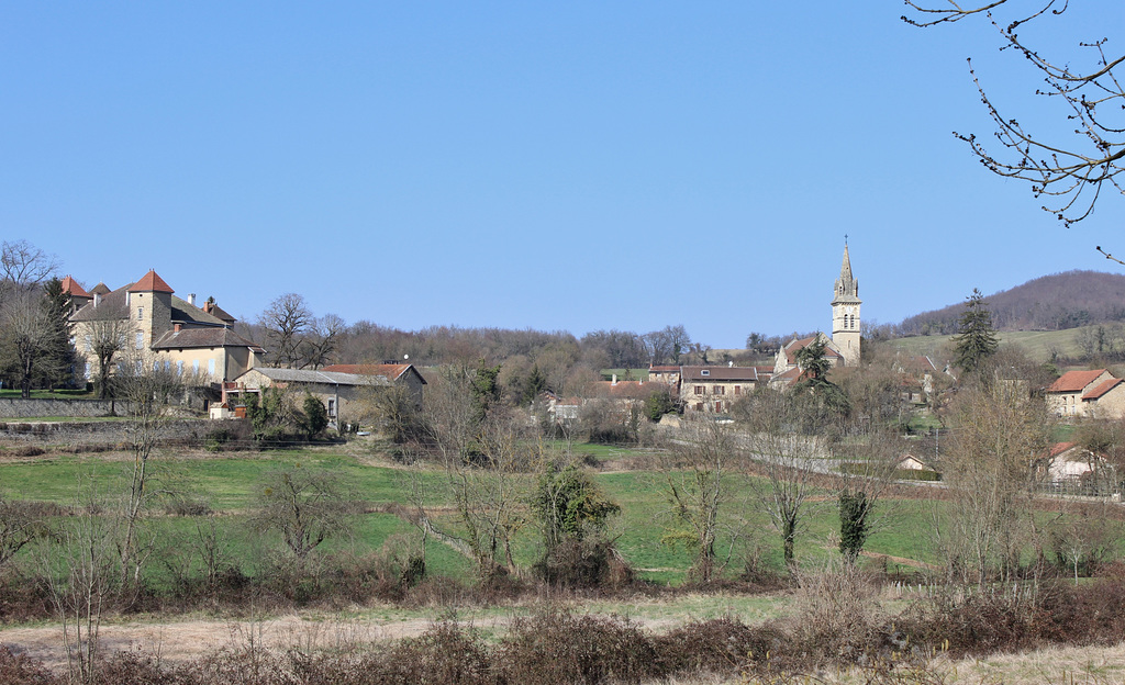 Veyssilieu (38) 12 mars 2015. Petit village du Nord Dauphiné.