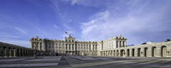 el Palacio Real de Madrid ... pls. press "z" for view on black background ... P.i.P. (© Buelipix)