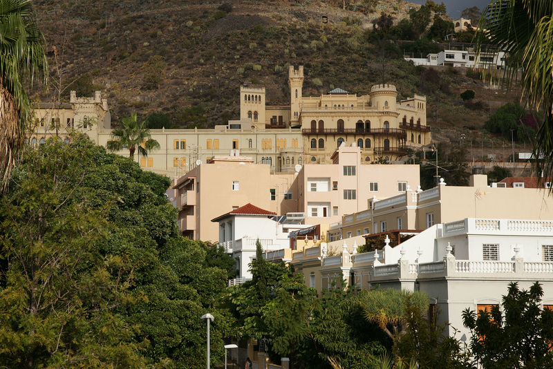 Los Campitos Hill
