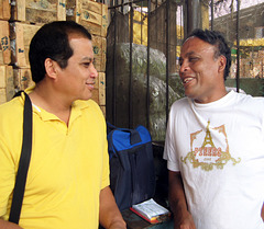 Smiles from two friends - Perú