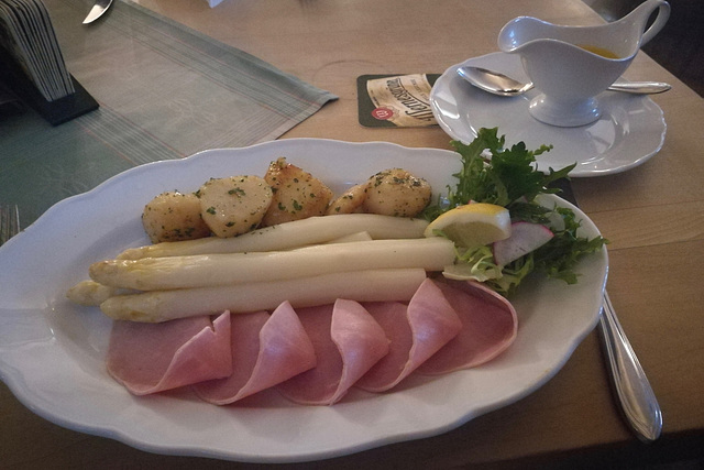 Leipzig 2019 – Asparagus and ham