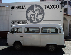 Agencia Taxco VW van