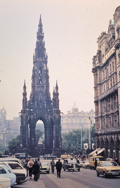 Edimbourg / Edinburgh (GB, Scotland) août/august 1978. (Diapositive numérisée).