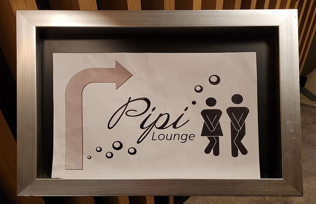 00 - Pipi Lounge