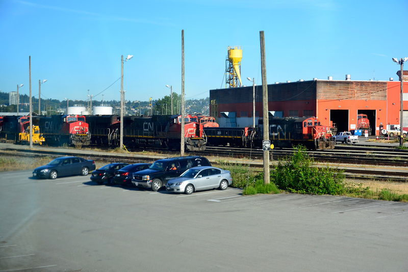 Canada 2016 – The Canadian – CN engines waiting for work