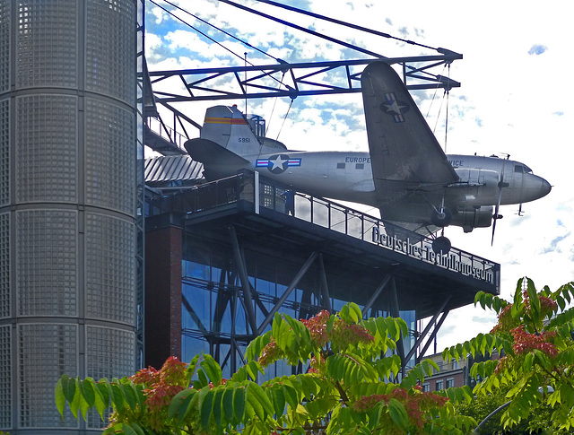 Ein Rosinenbomber - A Candy Bomber