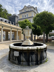 DE - Bad Ems - Brunnen an der Uferpromenade
