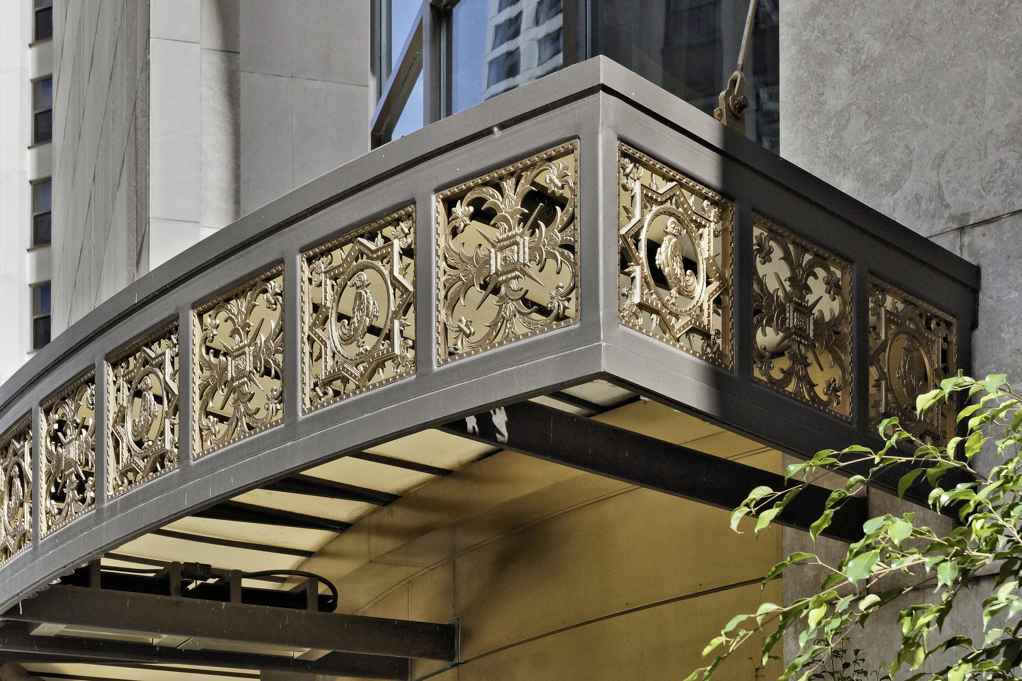 Curved Awning – InterContinental Hotel, Magnificent Mile, North Michigan Avenue, Chicago, Illinois, United States