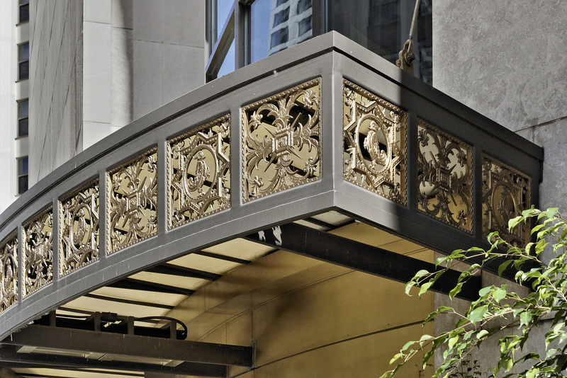 Curved Awning – InterContinental Hotel, Magnificent Mile, North Michigan Avenue, Chicago, Illinois, United States