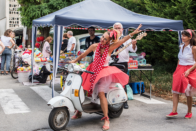 Sur un air de fête locale à Fanjeaux -  Fr 11 - (5 notes)