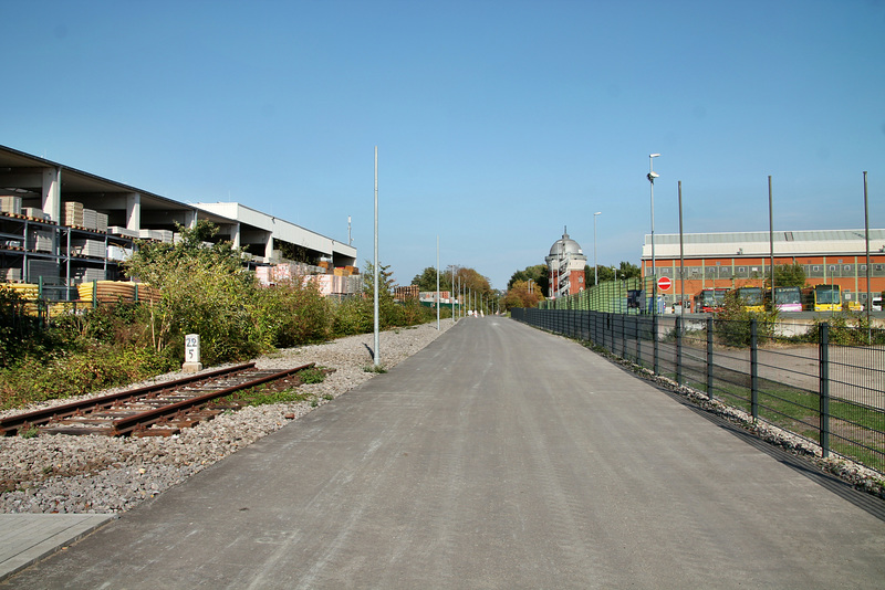 Radweg auf der ehem. Rheinischen Bahnstrecke (Mülheim-Broich) / 19.08.2018