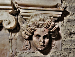 winchelsea church, sussex (80)c17 head on tomb of margaret godfrey +1611