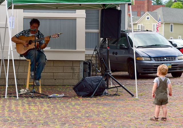 Folk music gains a fan