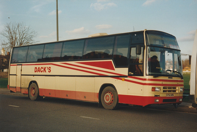 Dack (Rosemary Coaches) G704 HPW in Newmarket – 18 Feb 1990 (111-11)