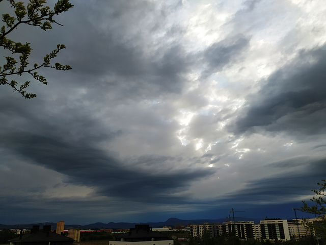 Nubes de la tarde, 16