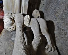 winchelsea church, sussex (88)c14 lion on the tomb of gervase de alard +1310