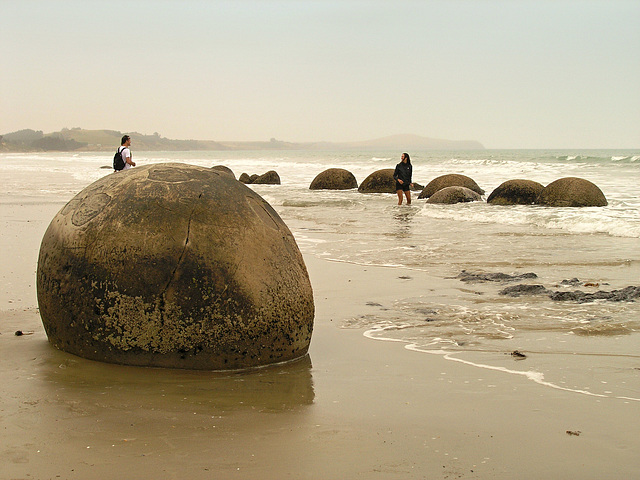 Moeraki boulders in the sea