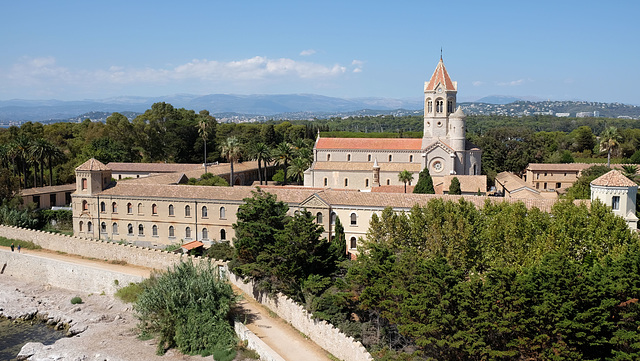 CANNES: Visite de l'ile Saint Honorat 65