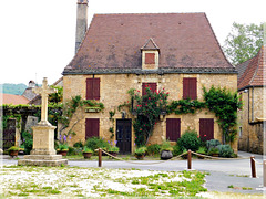 Maison à Saint-Léon-sur-Vézère (24)