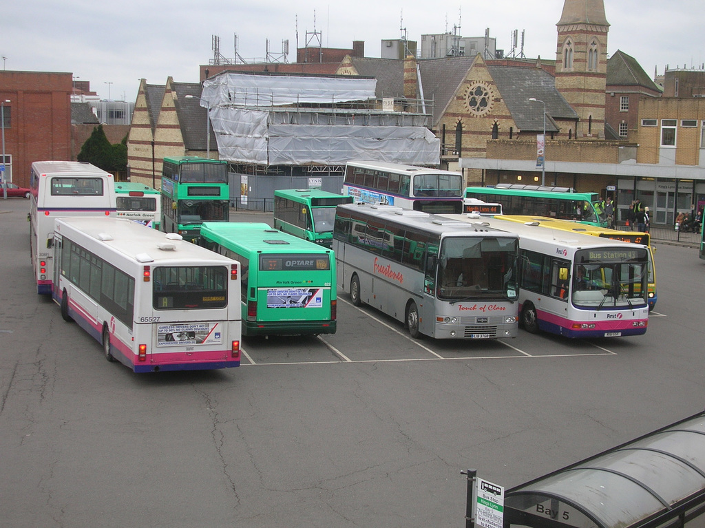 King's Lynn bus station - 5 Apr 2011 (DSCN5495)