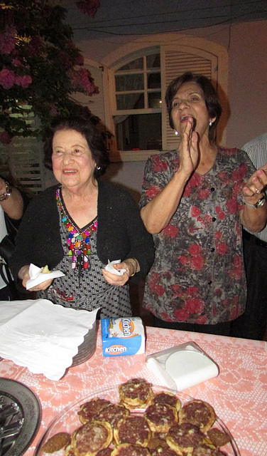 Gilda Baptista de Freitas e Nilde Barros Diuana