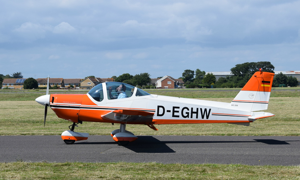D-EGHW at Solent Airport (1) - 30 June 2019