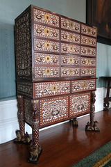 Inlaid cabinet