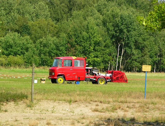 Zugmaschine für Segelflugzeuge (Seilwinde für den