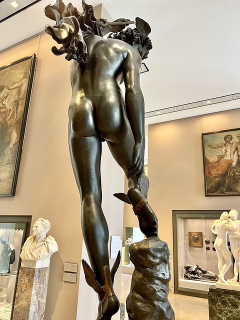 Paris 2024 – Musée du Louvre – Mercury fastens his heelwings after cutting off Argus’s head