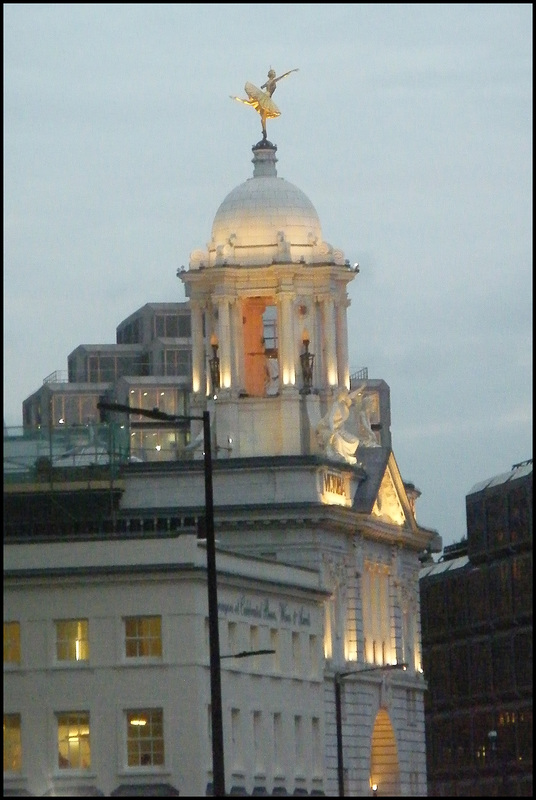 Victoria Palace ballerina