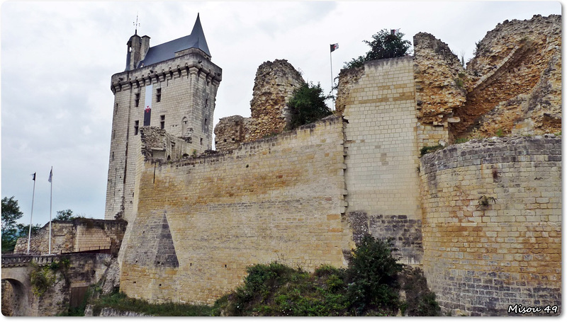 CHINON