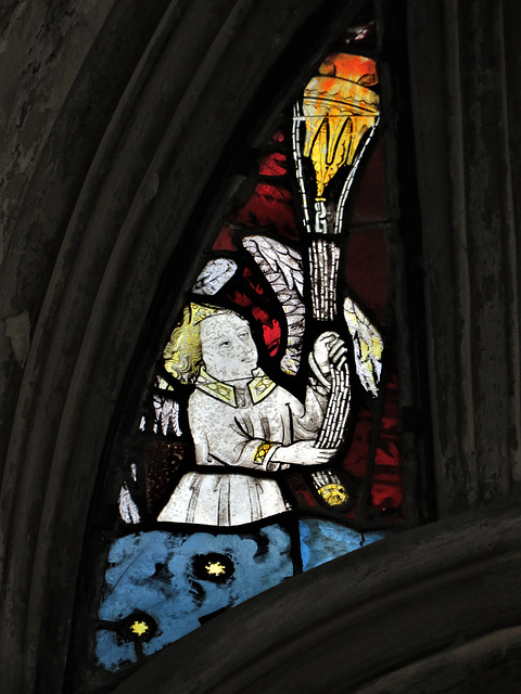 st mary's church, warwick (116)angel musicians in mid c15 glass in the side window tracery lights by john prudde 1447