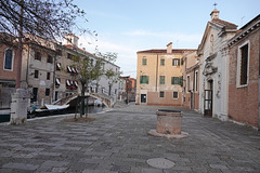 Une place de Venise dans le quartier de Dorsoduro