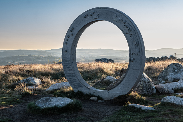 l'oculus du Roc des Loups en Lozère