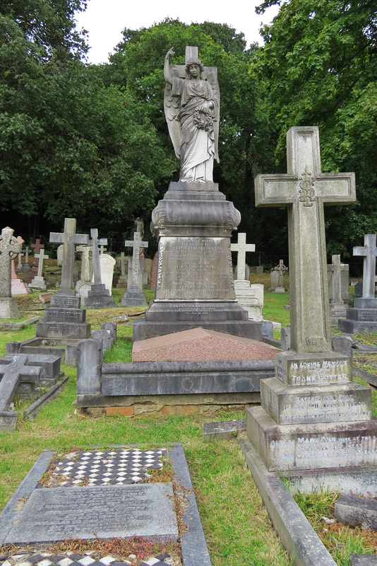 putney vale cemetery, london